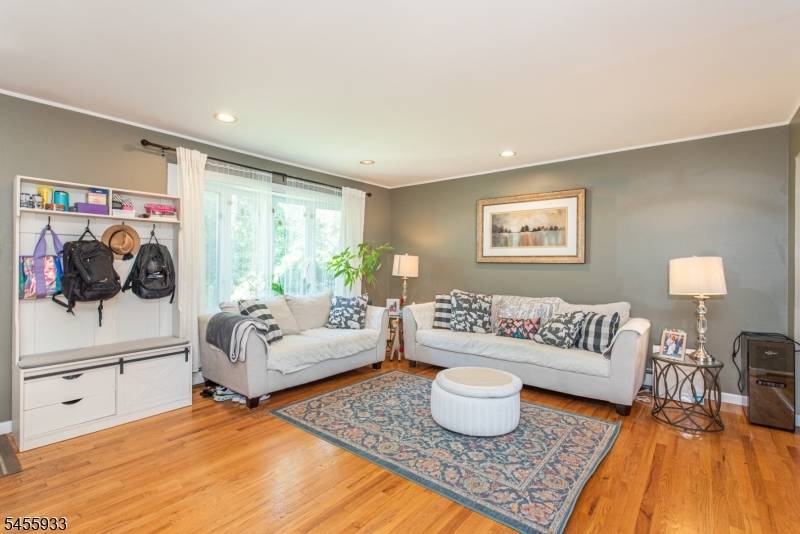 5 Adams Dr, Denville Twp., NJ 07834