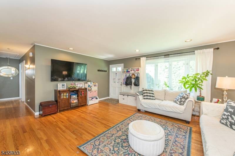5 Adams Dr, Denville Twp., NJ 07834
