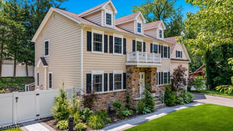 1233 Poplar Ave, Mountainside Boro, NJ 07092