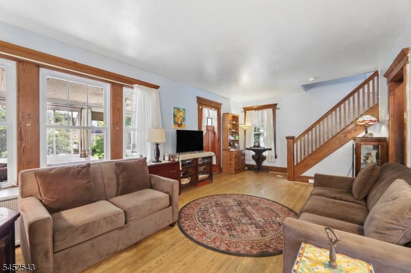 30 Brookside Ave, Hawthorne Boro, NJ 07506