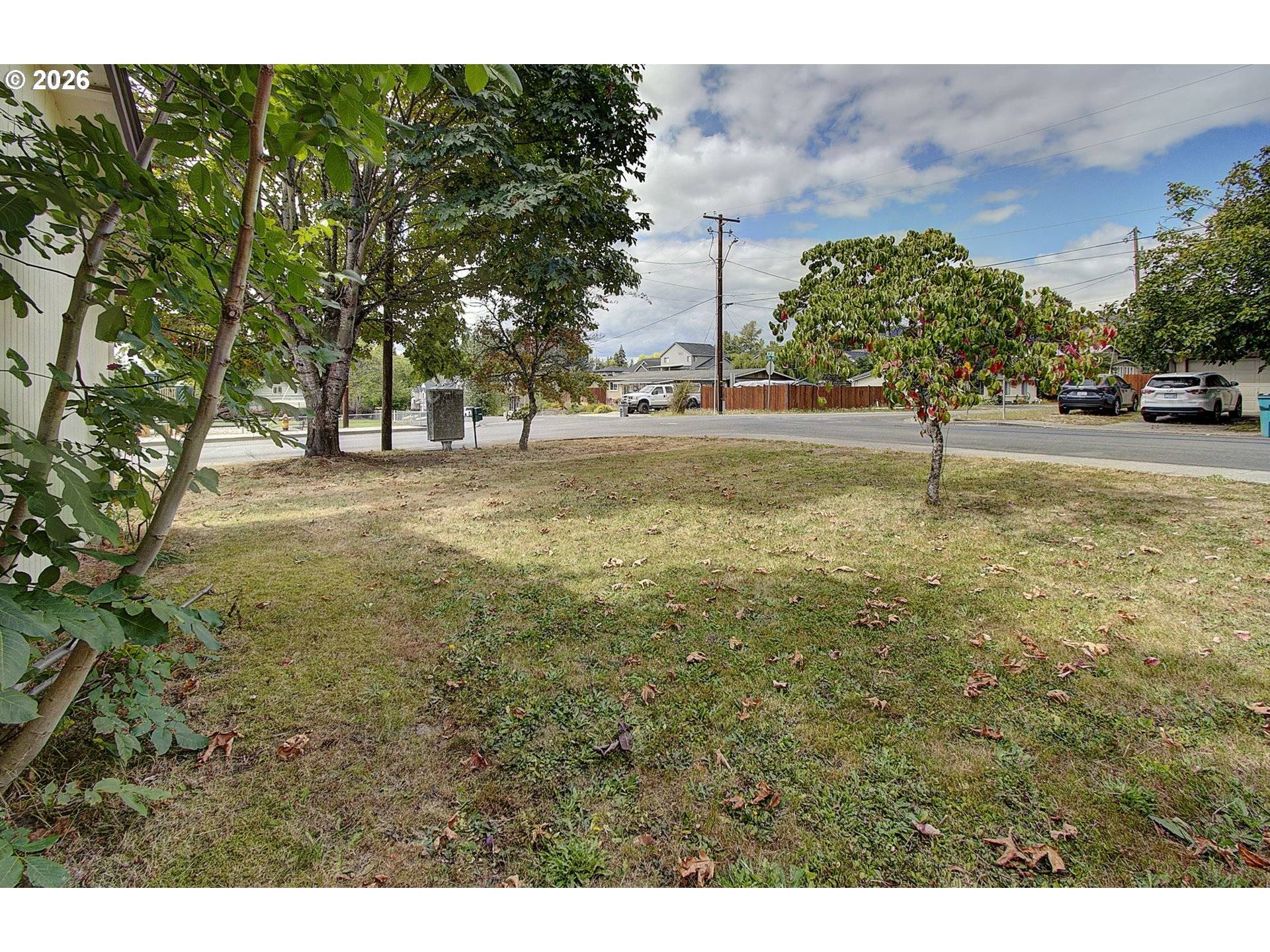 625 E ELM AVE, La Center, WA 98629