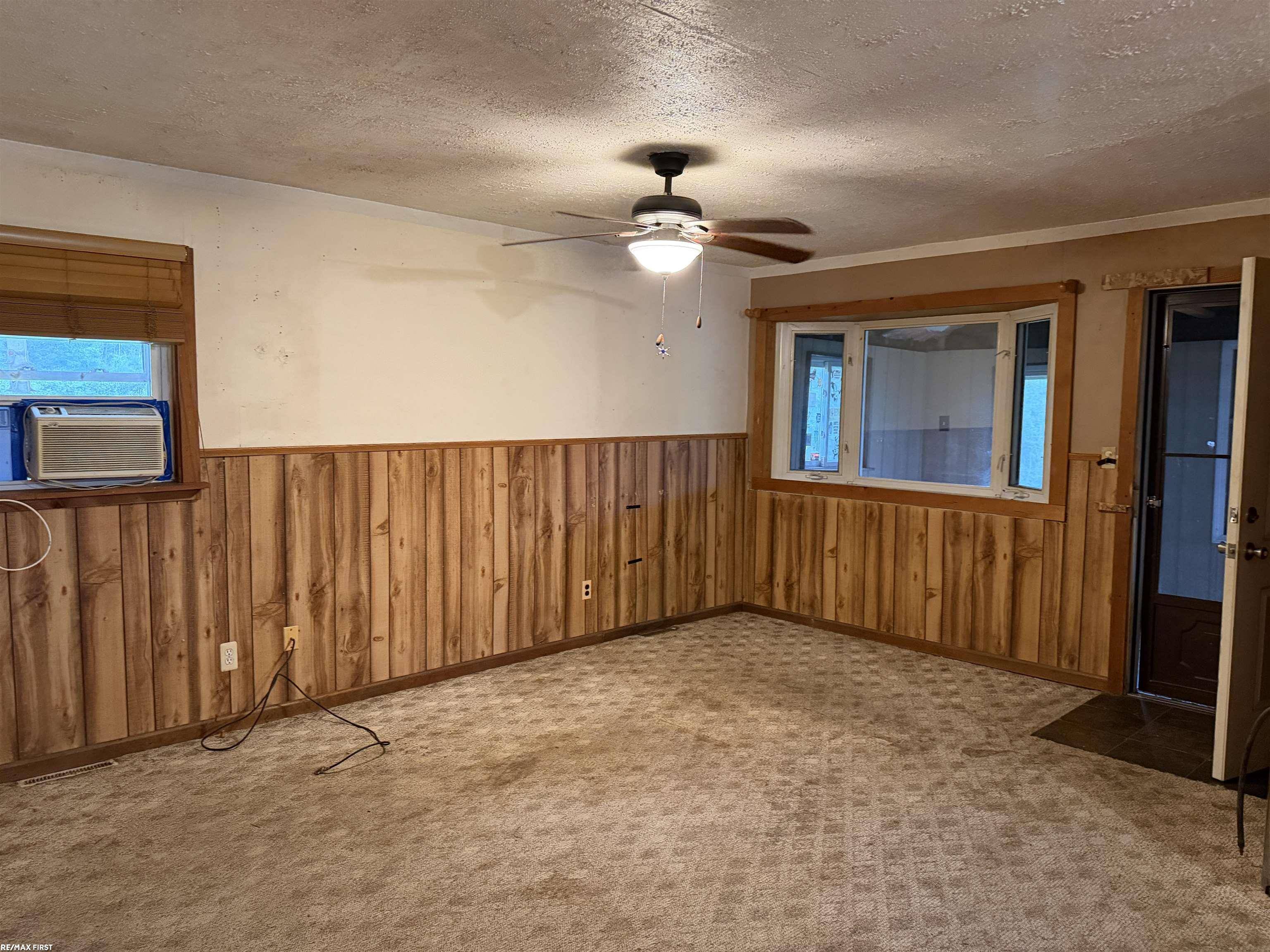 2233 North Channel DR, Clay Twp, MI 48028