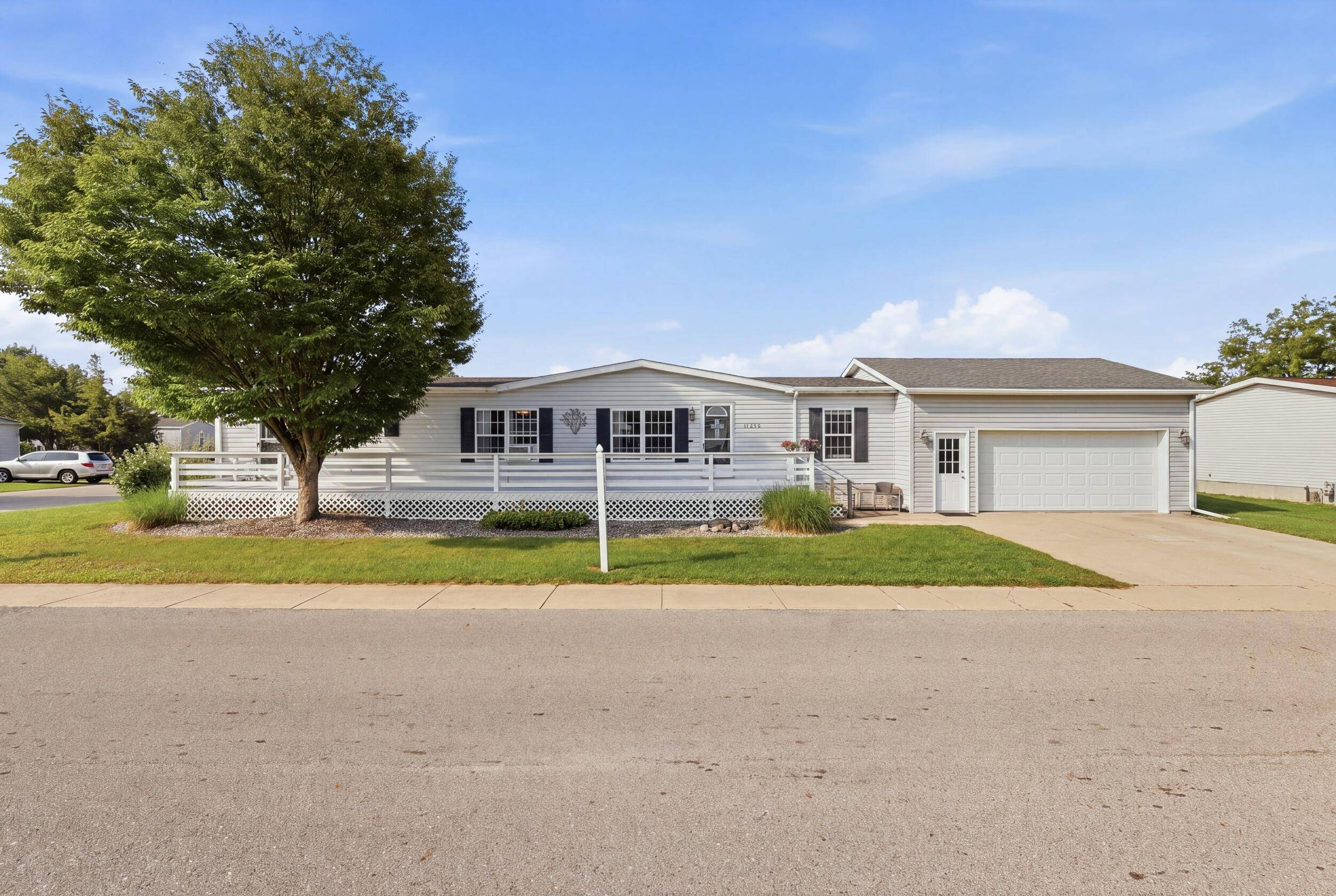 11778 Waverly Hbr, Holland Twp, MI 49424