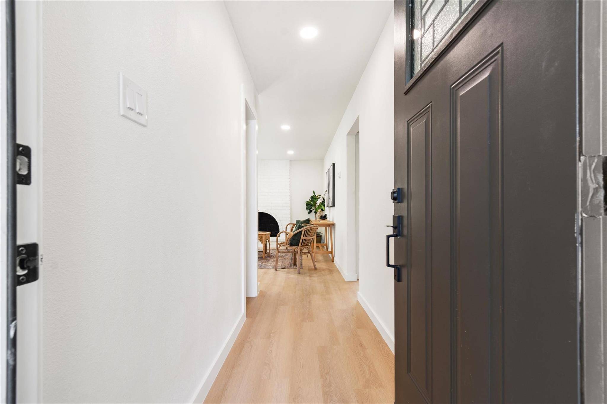 1307 Meadgreen DR, Austin, TX 78758