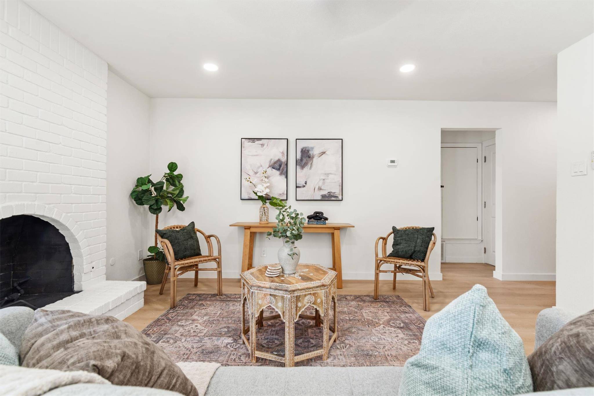 1307 Meadgreen DR, Austin, TX 78758