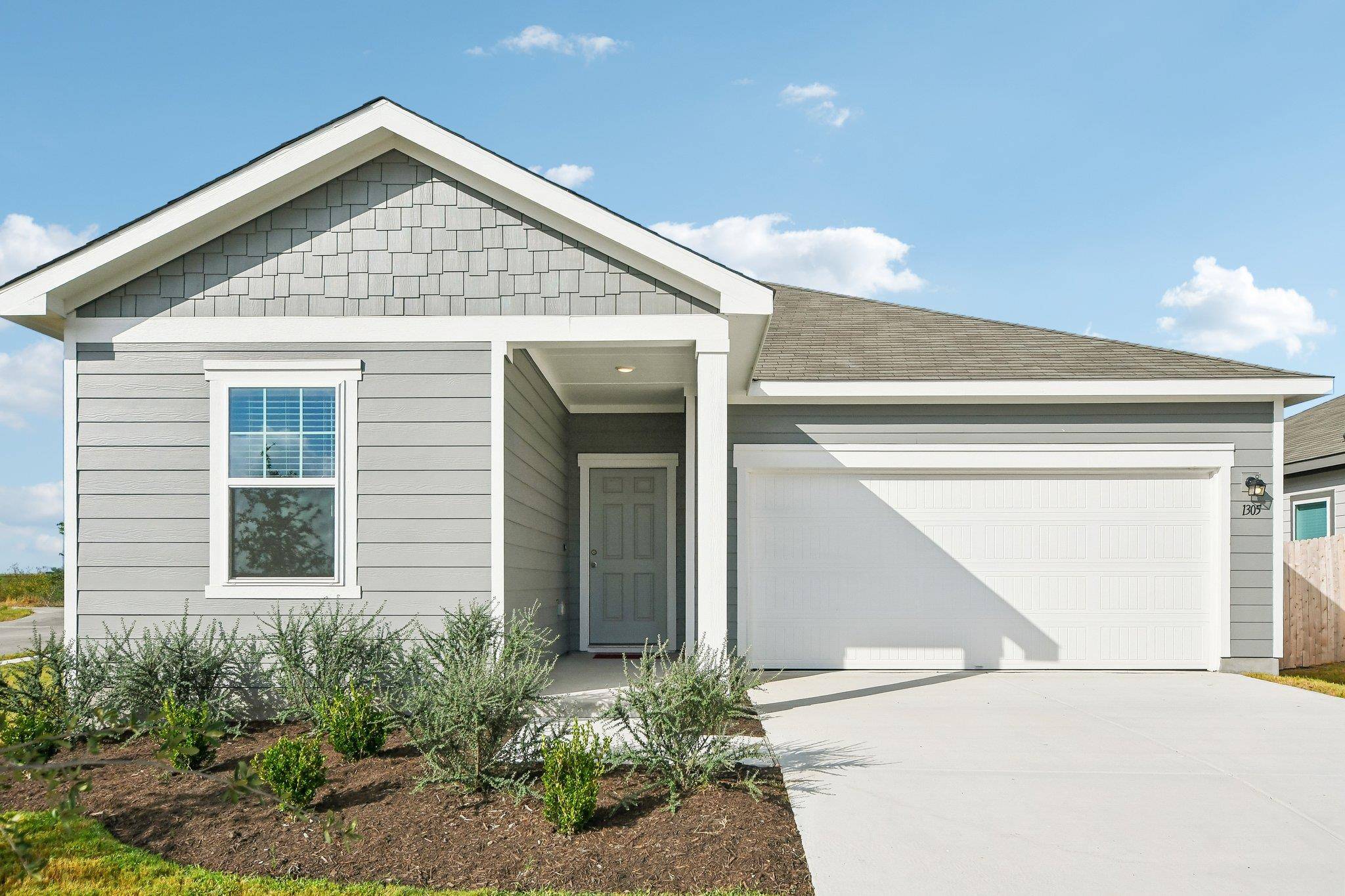 1305 Morris LOOP, San Marcos, TX 78666