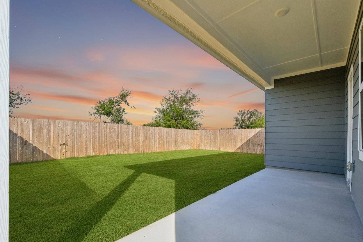 1305 Morris LOOP, San Marcos, TX 78666