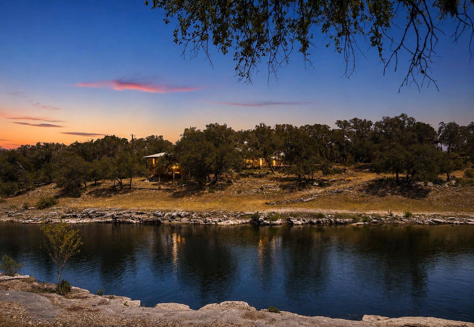 2609 Oak Ridge DR, Spicewood, TX 78669