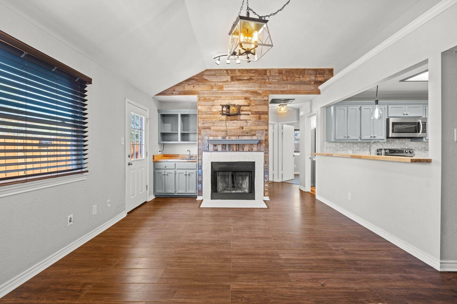 820 Mica LN, Leander, TX 78641