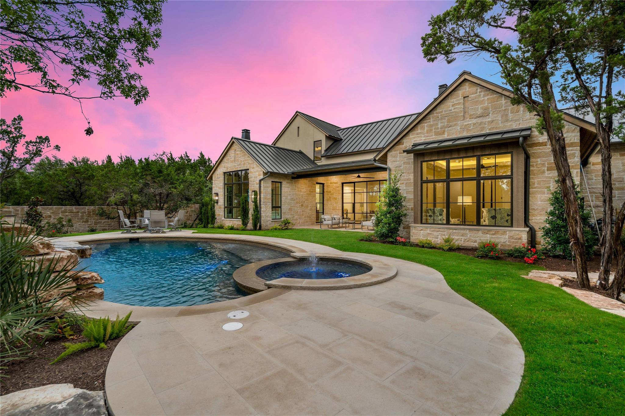 4300 Amarra DR #6, Austin, TX 78735