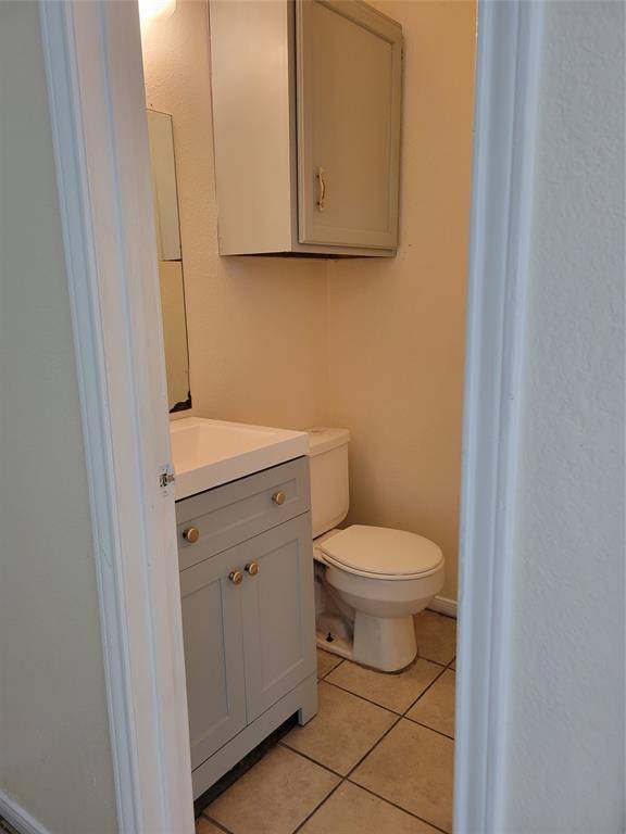 2804 Bull RUN #A, Taylor, TX 76574