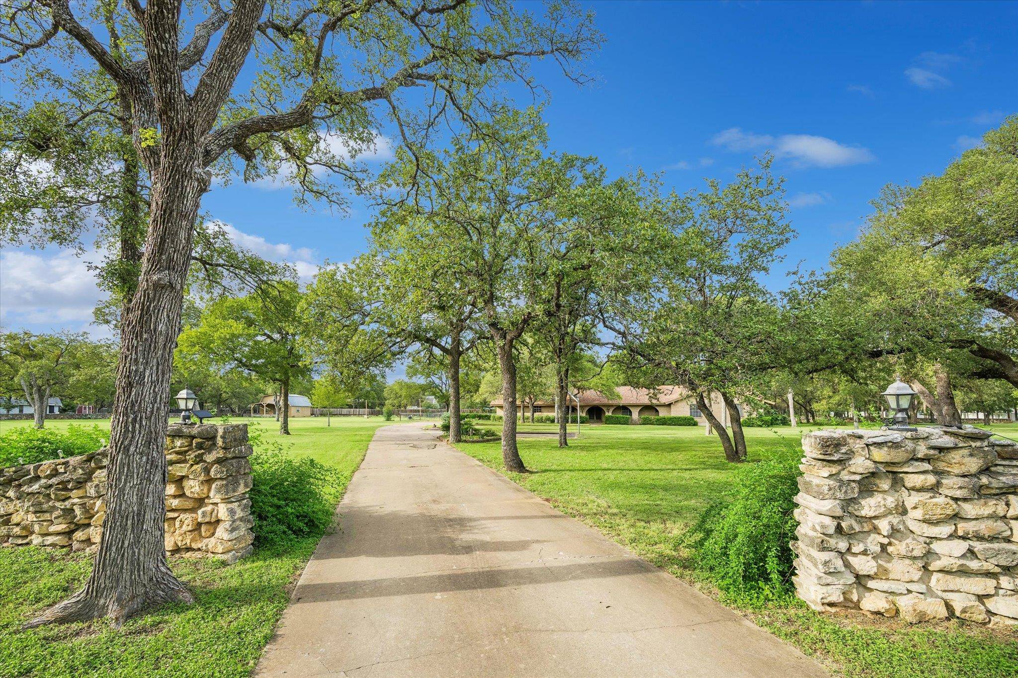 3910 McNeil DR, Austin, TX 78727