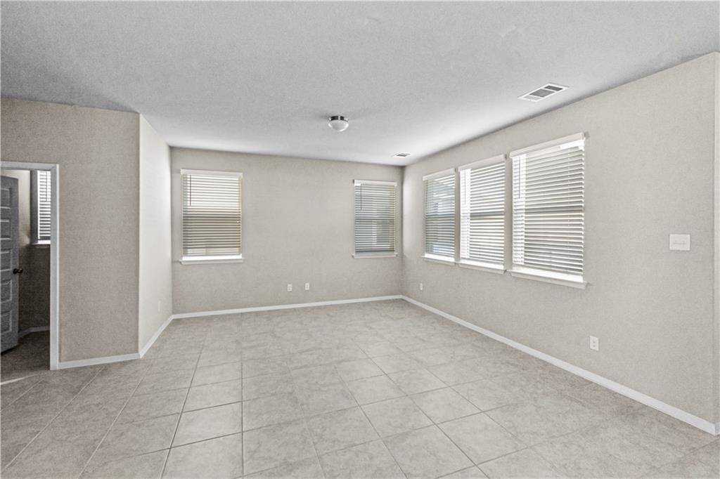 124 Fabion ST, Kyle, TX 78640