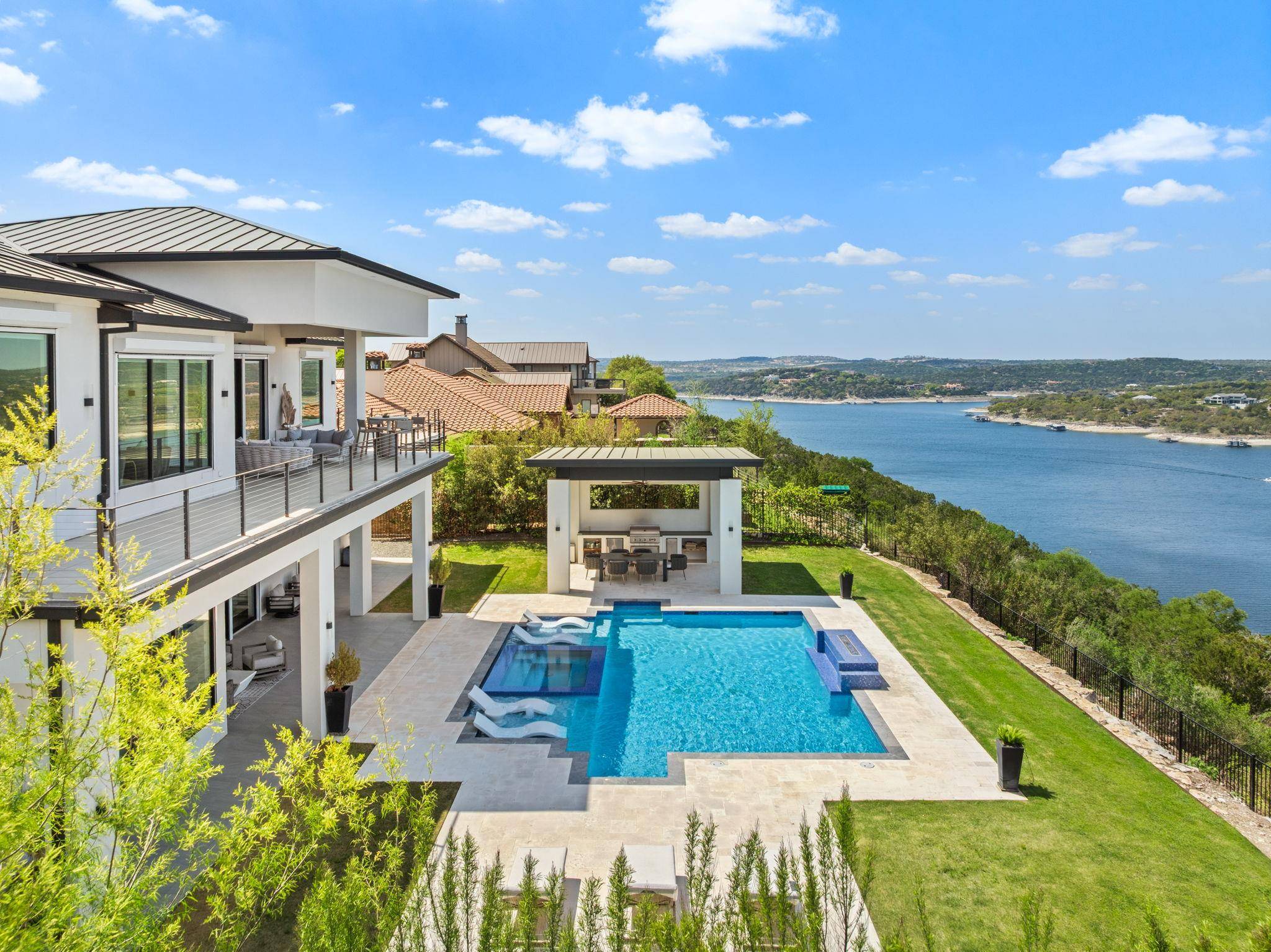 912 Watercliffe, Lago Vista, TX 78645