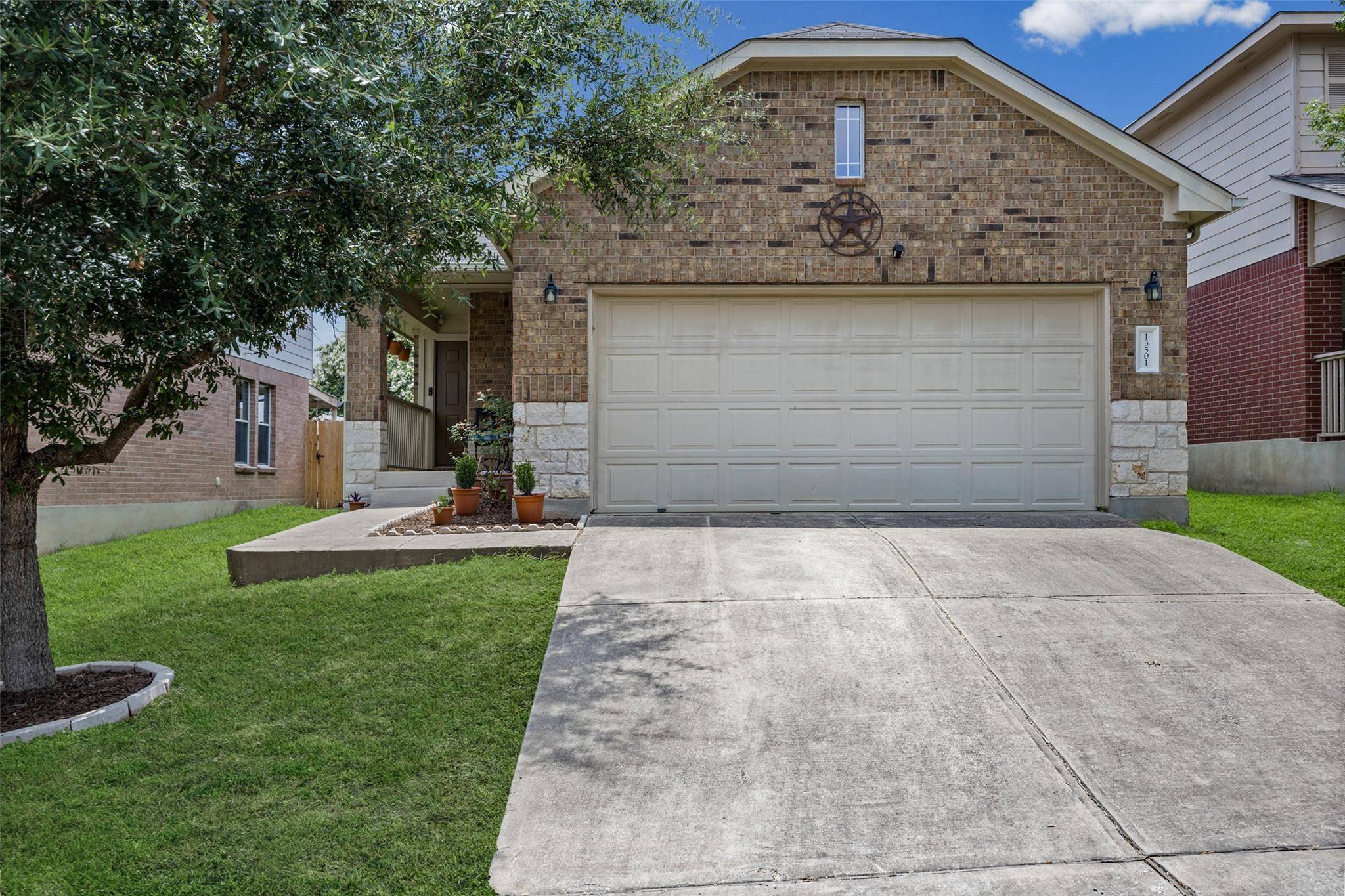 13501 Lismore LN, Pflugerville, TX 78660