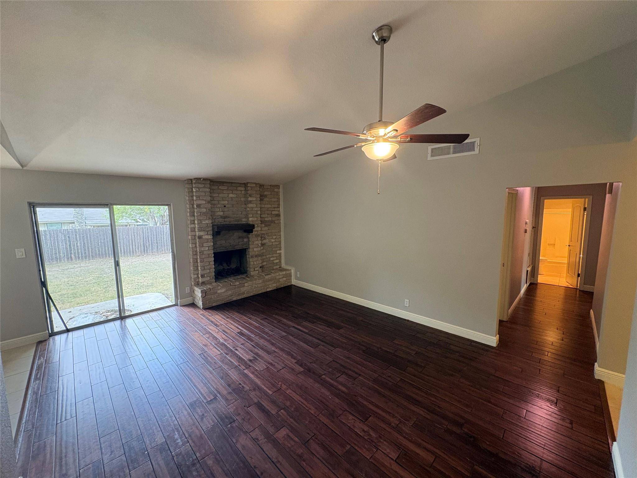 10106 Missel Thrush DR, Austin, TX 78750