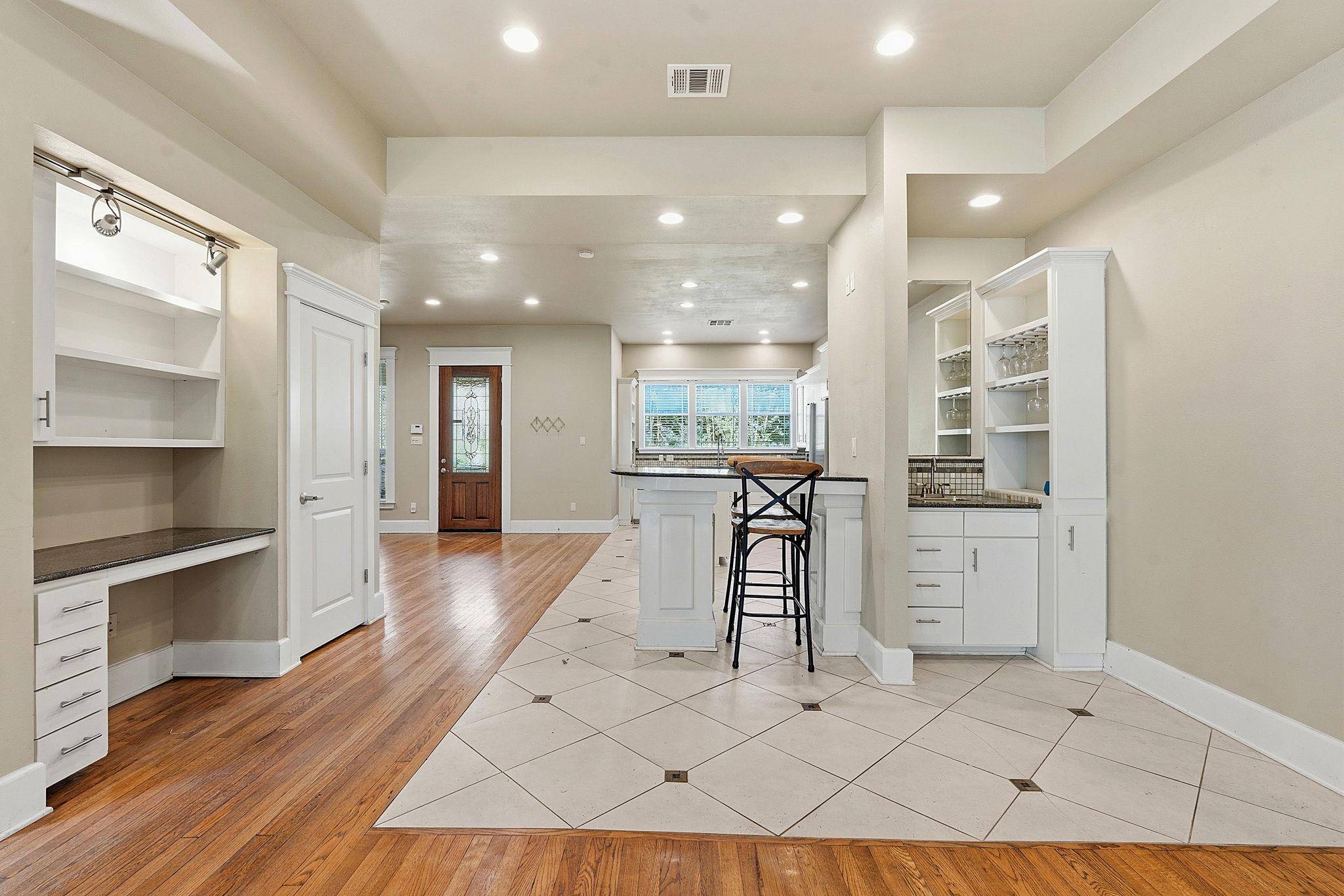 1305 Cometa ST, Austin, TX 78721