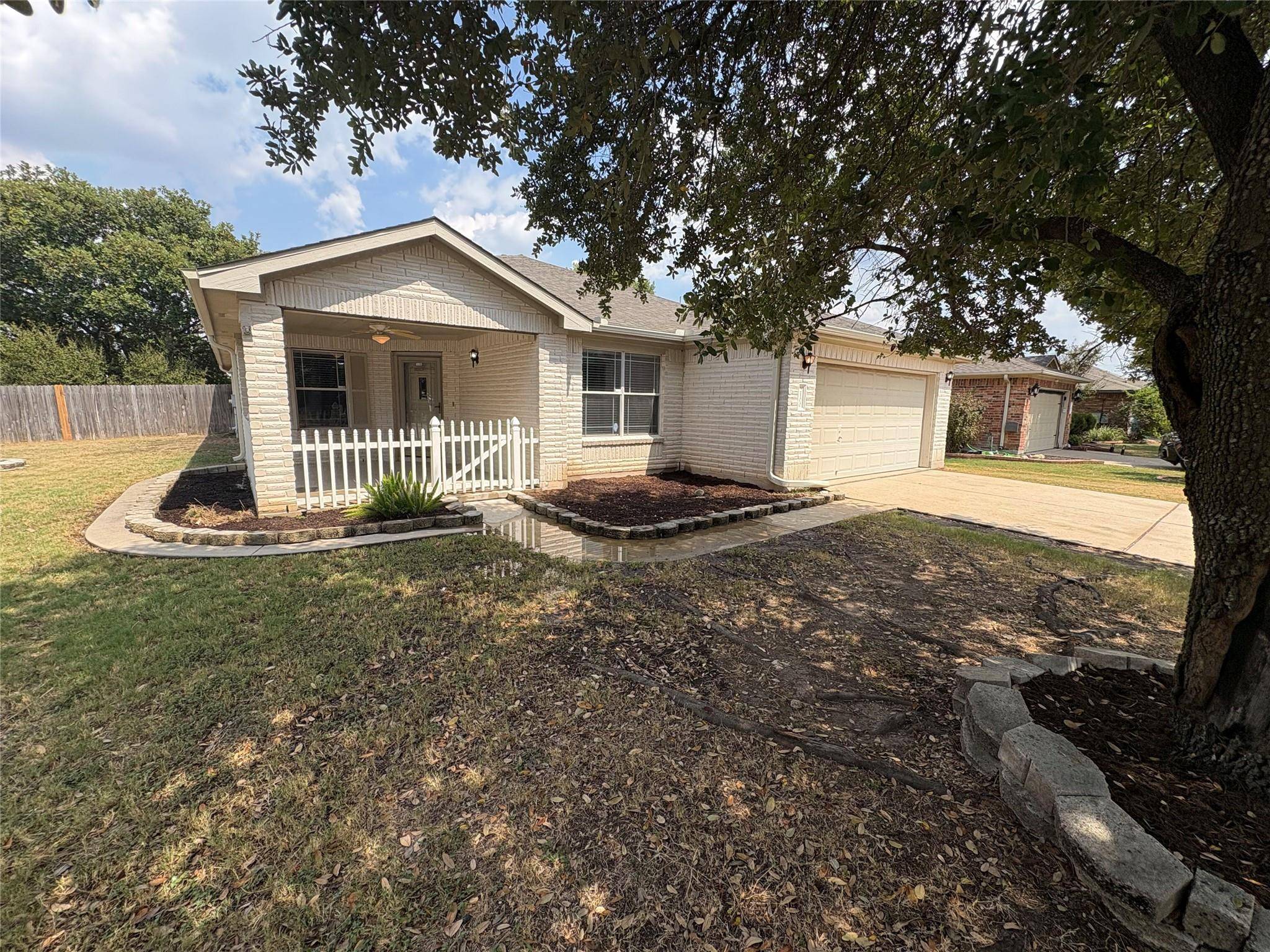 2100 Mir Woods DR, Leander, TX 78641