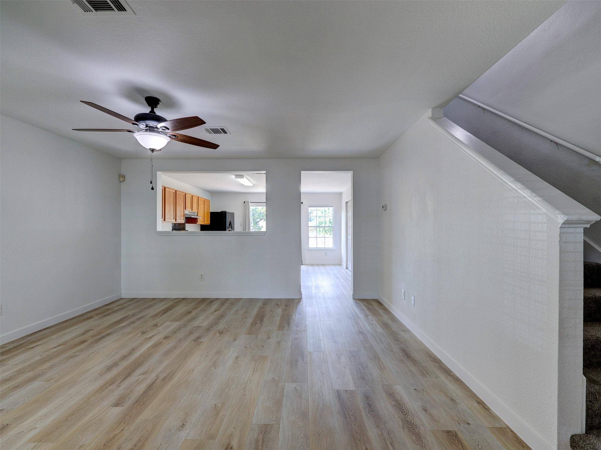 13421 Alysheba DR, Del Valle, TX 78617