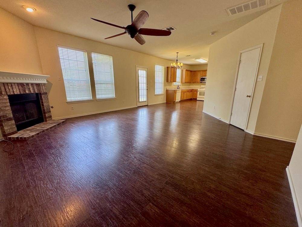137 Firewheel CV, Kyle, TX 78640