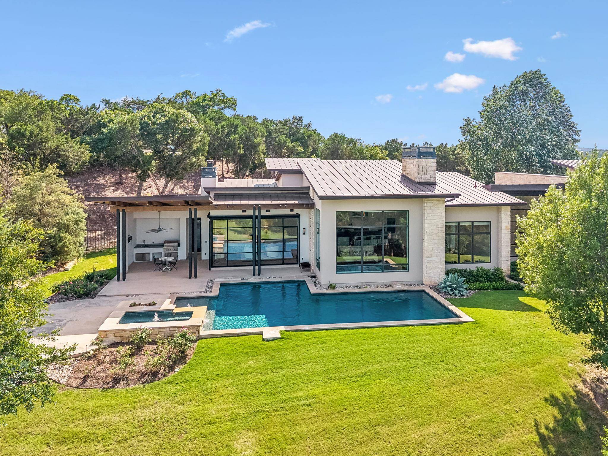 8708 Acuarela CT, Austin, TX 78735