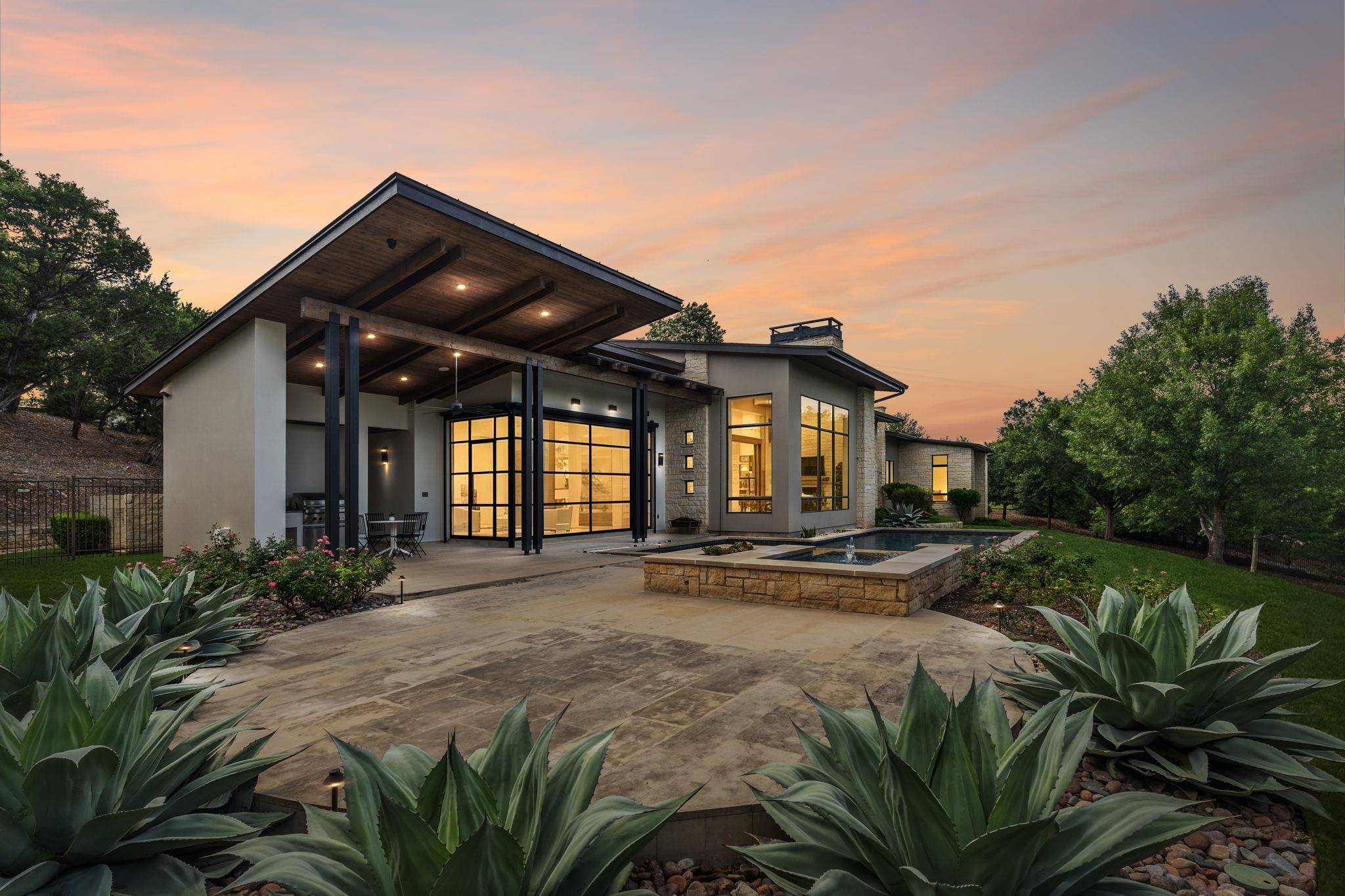 8708 Acuarela CT, Austin, TX 78735