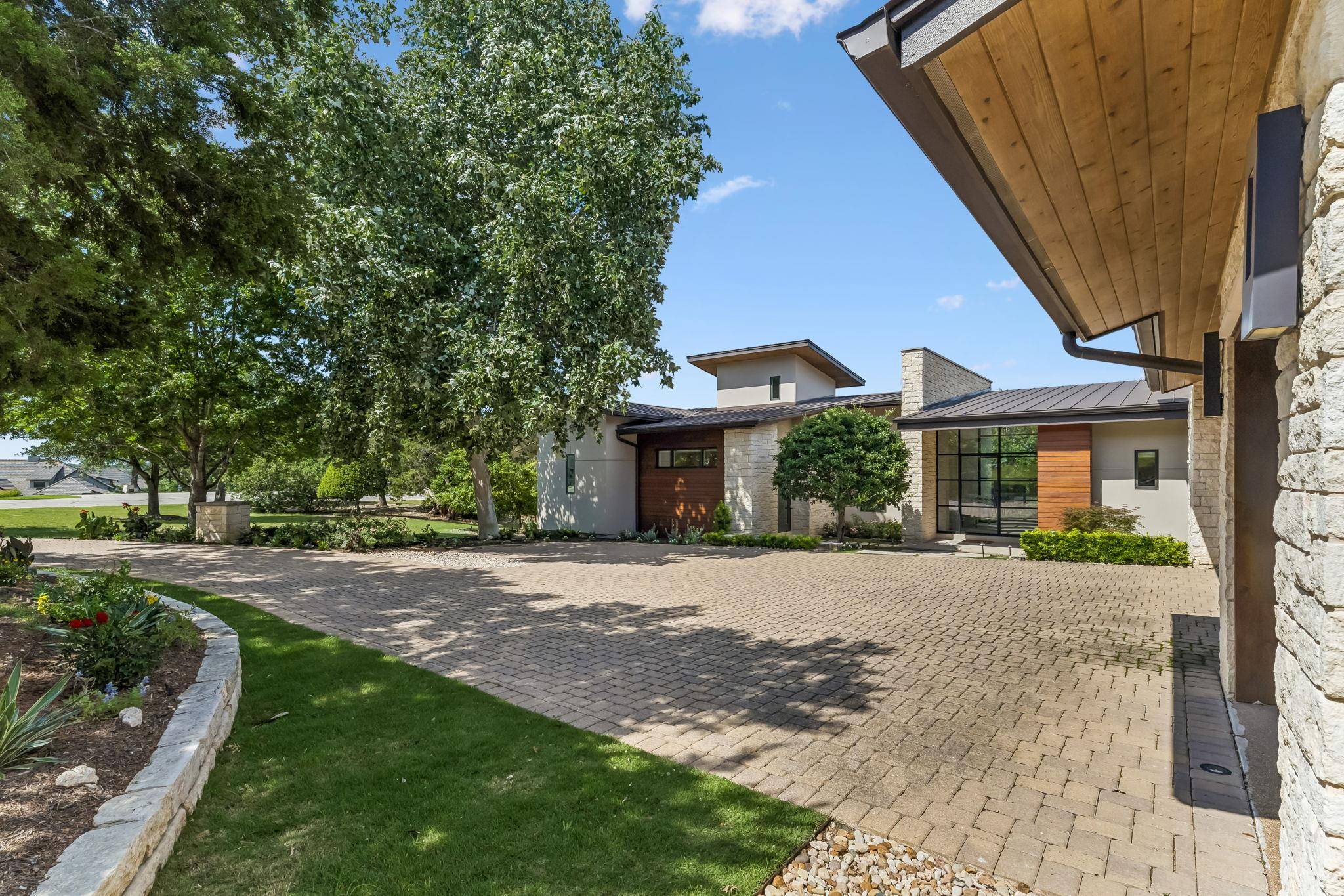 8708 Acuarela CT, Austin, TX 78735
