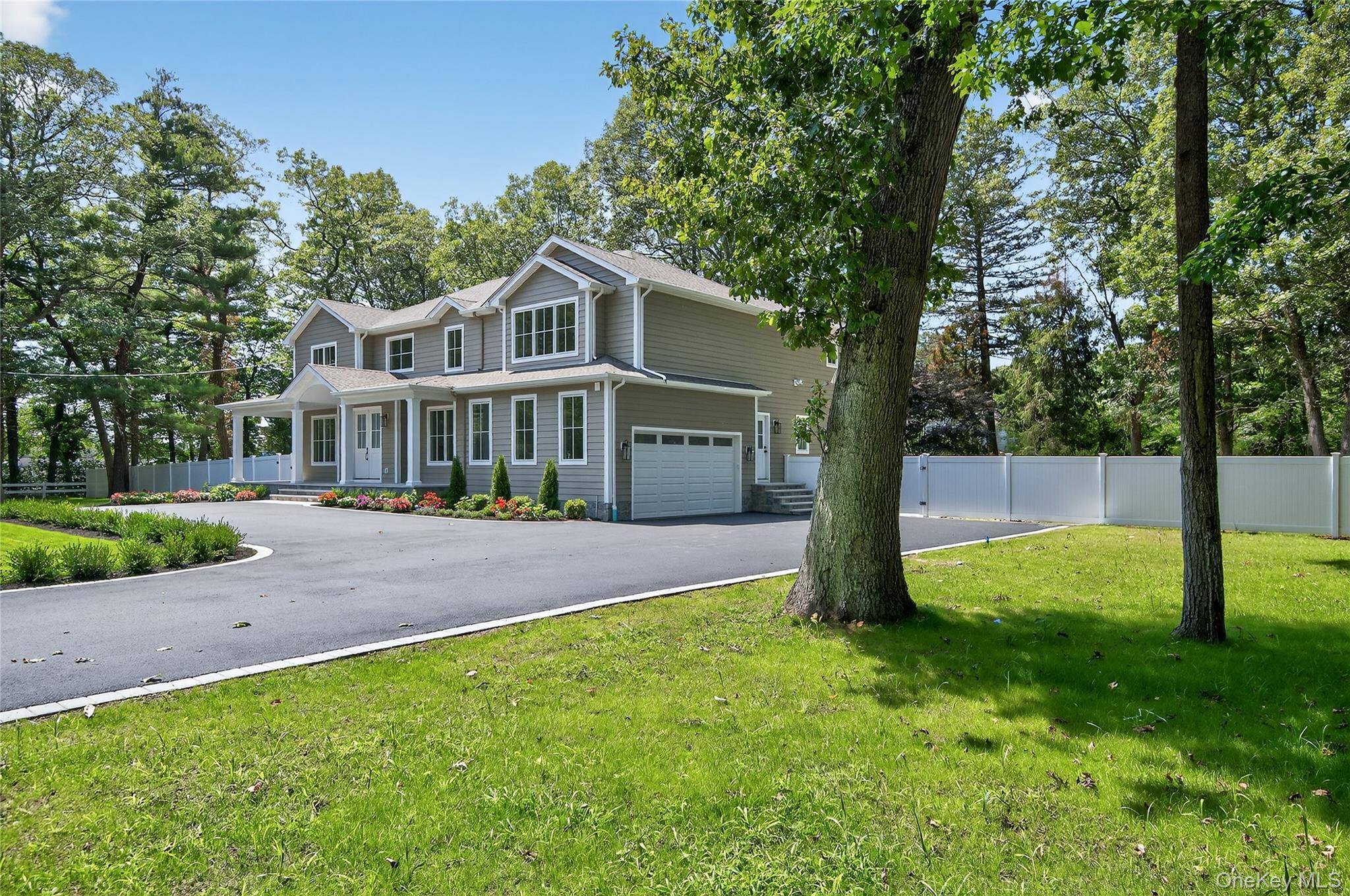 654 Caledonia RD, Dix Hills, NY 11746