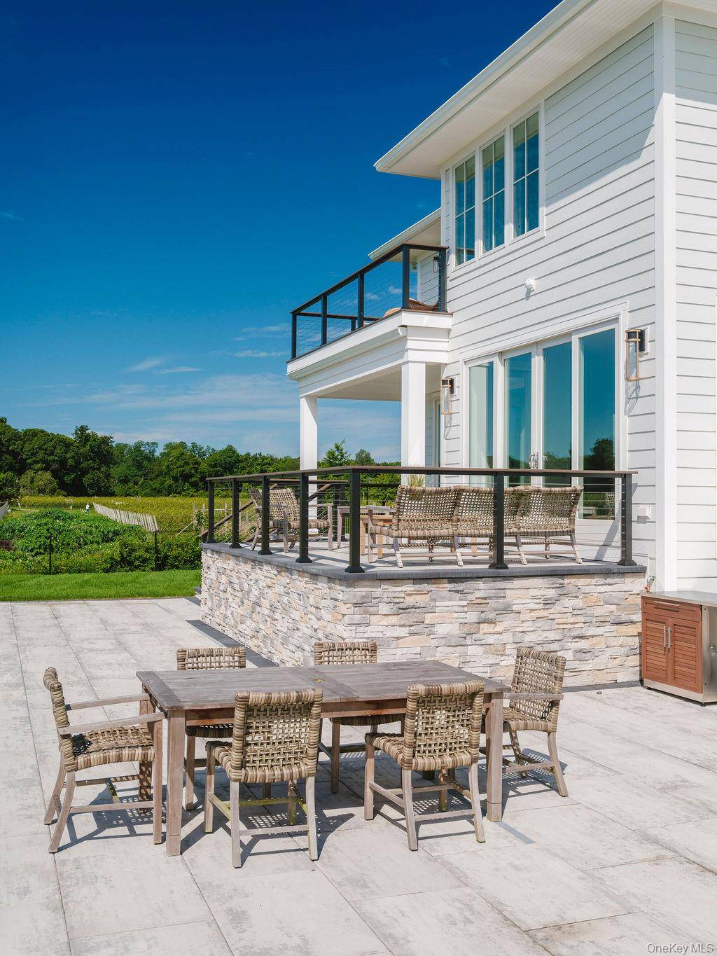 1135 Wildberry LN, Southold, NY 11971