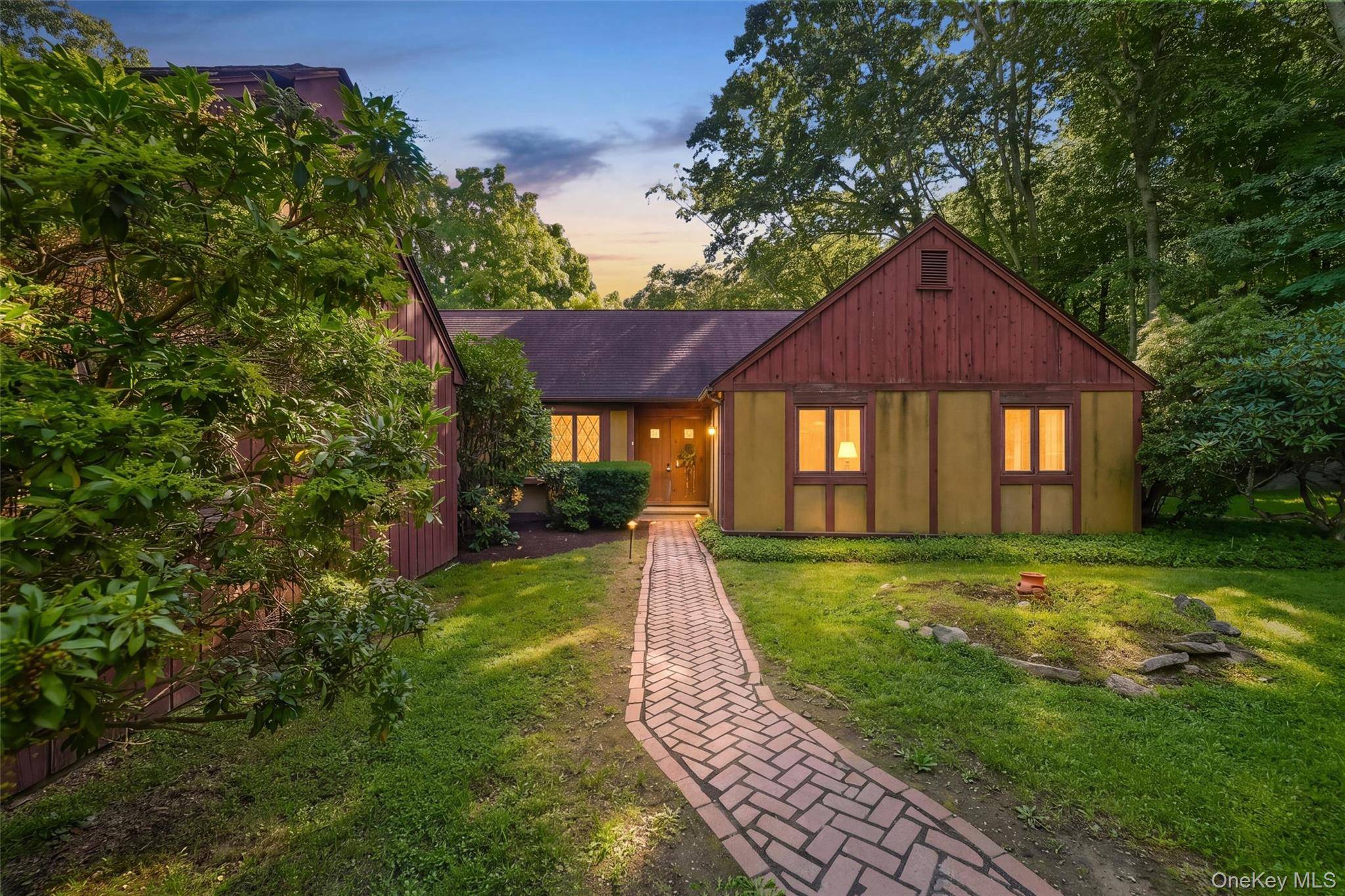 31 Pines Bridge RD, Amawalk, NY 10501