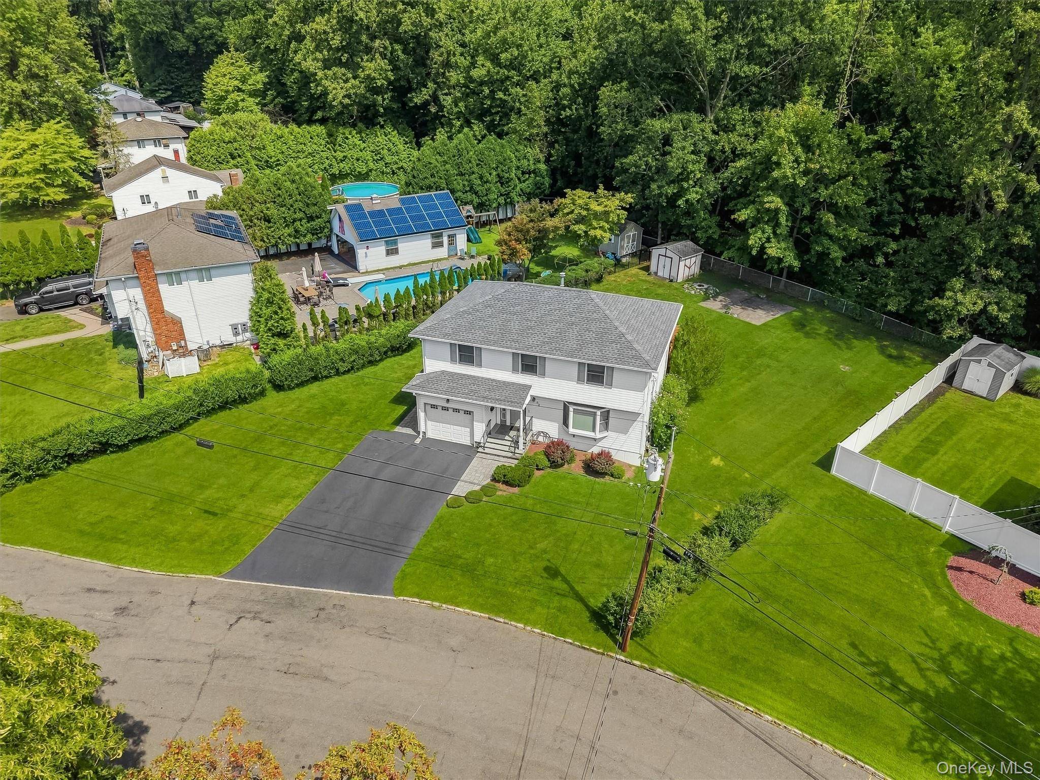 92 Edgewood DR, Orangeburg, NY 10962