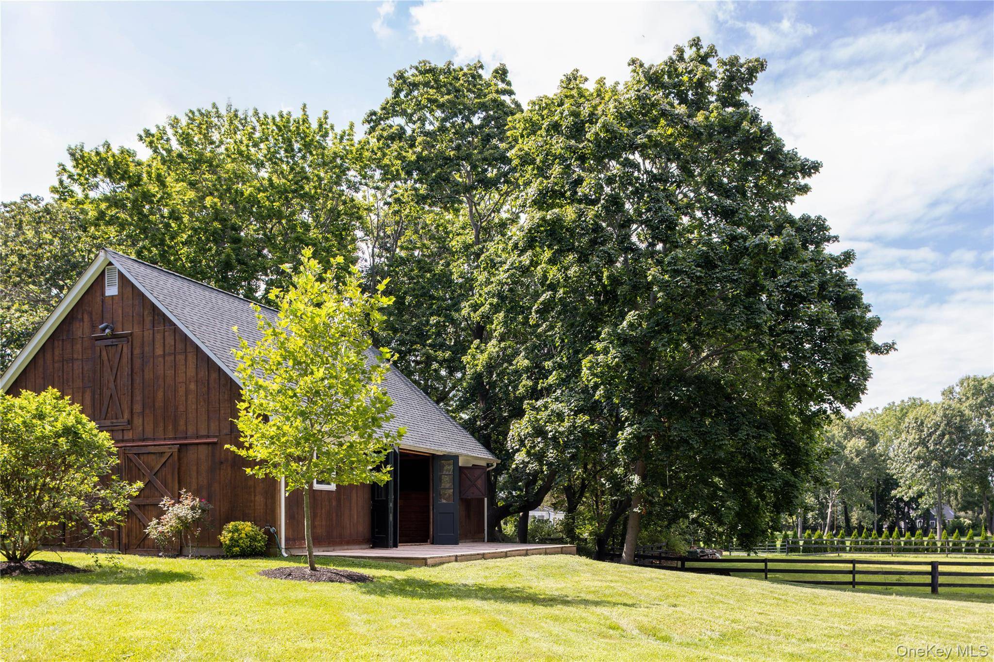 184 Phillips LN, Aquebogue, NY 11901