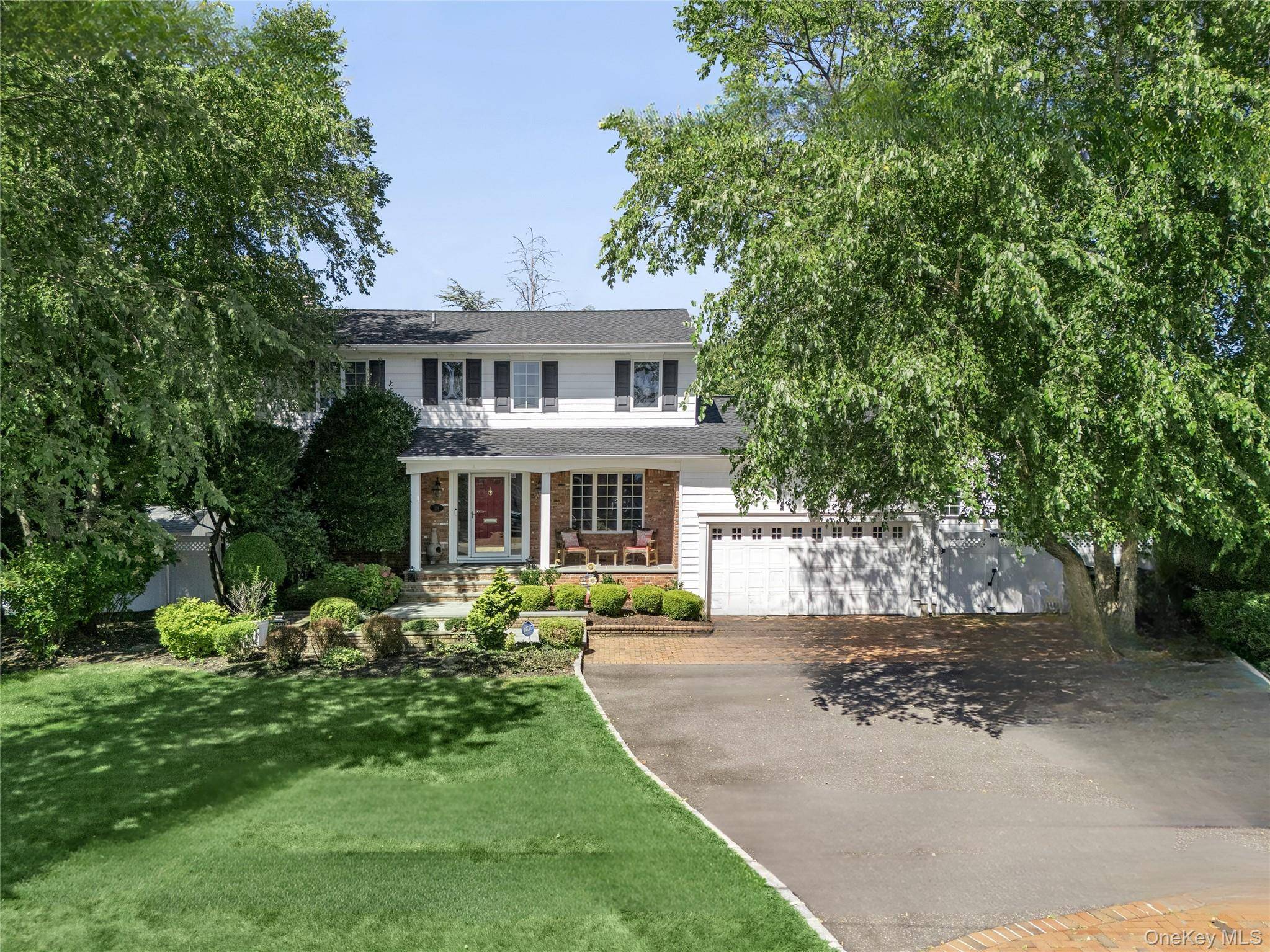 136 Ocean AVE, Massapequa, NY 11758
