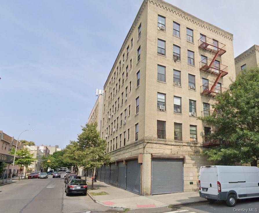 1105 College AVE #Stores  1 - 2, Bronx, NY 10456