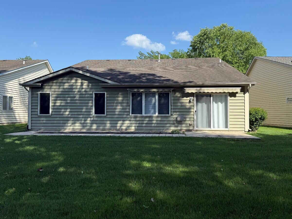 6418 Grosbeak Court, Hobart, IN 46342
