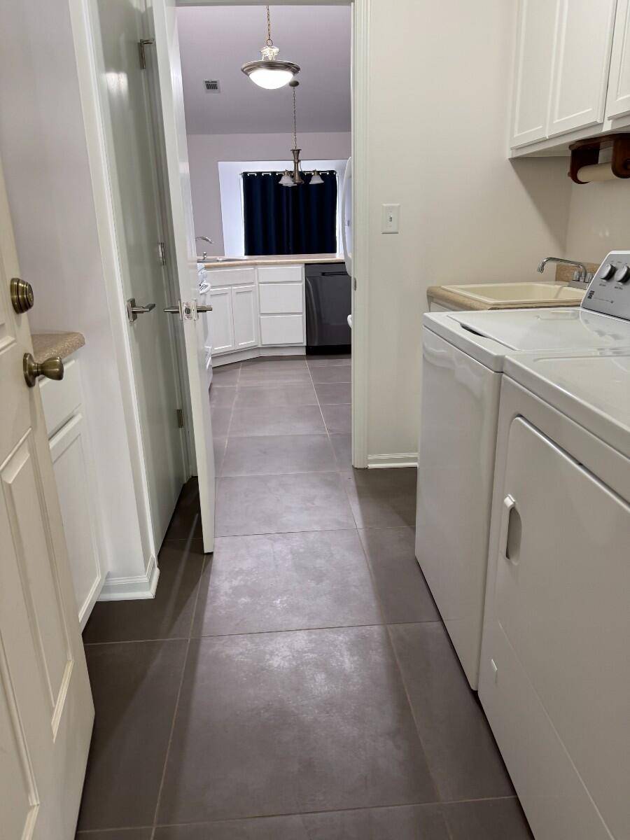 6418 Grosbeak Court, Hobart, IN 46342