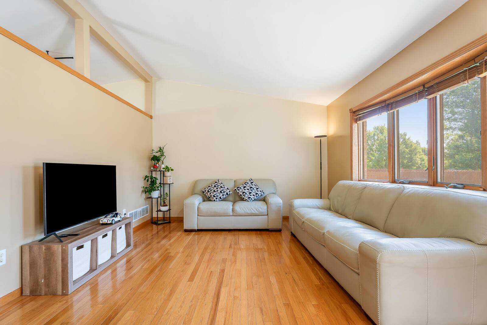 2994 Barberry Drive, Hobart, IN 46342