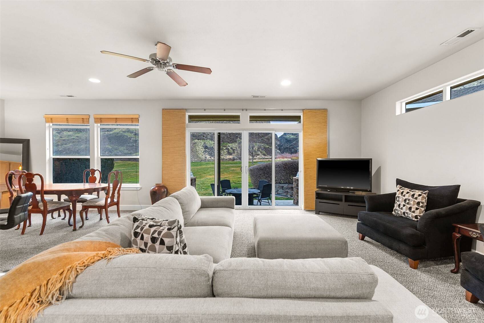 9270 Canyon DR NW #C16, Quincy, WA 98848