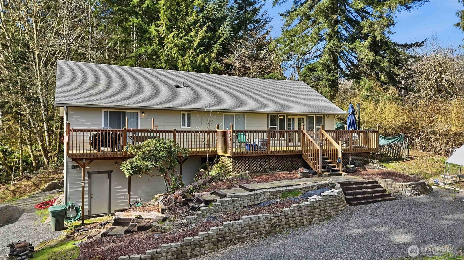 421 McAdams RD E, Longview, WA 98632