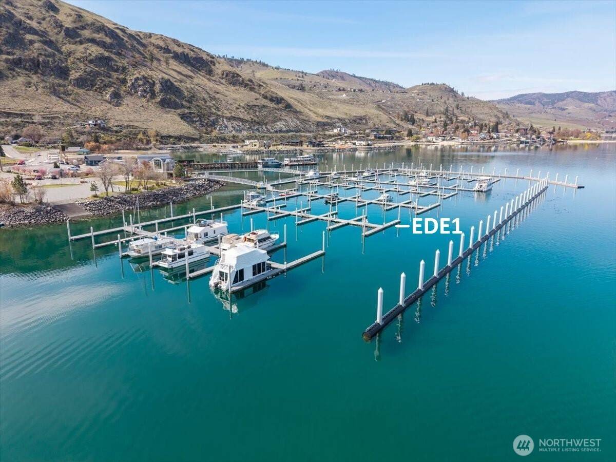 1350 W Woodin AVE #EDE1, Chelan, WA 98816
