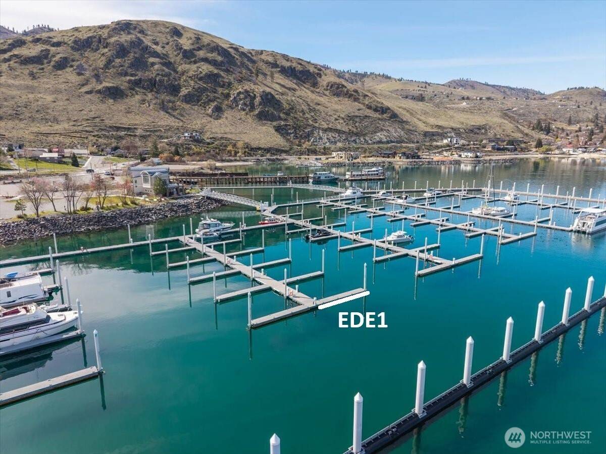 1350 W Woodin AVE #EDE1, Chelan, WA 98816