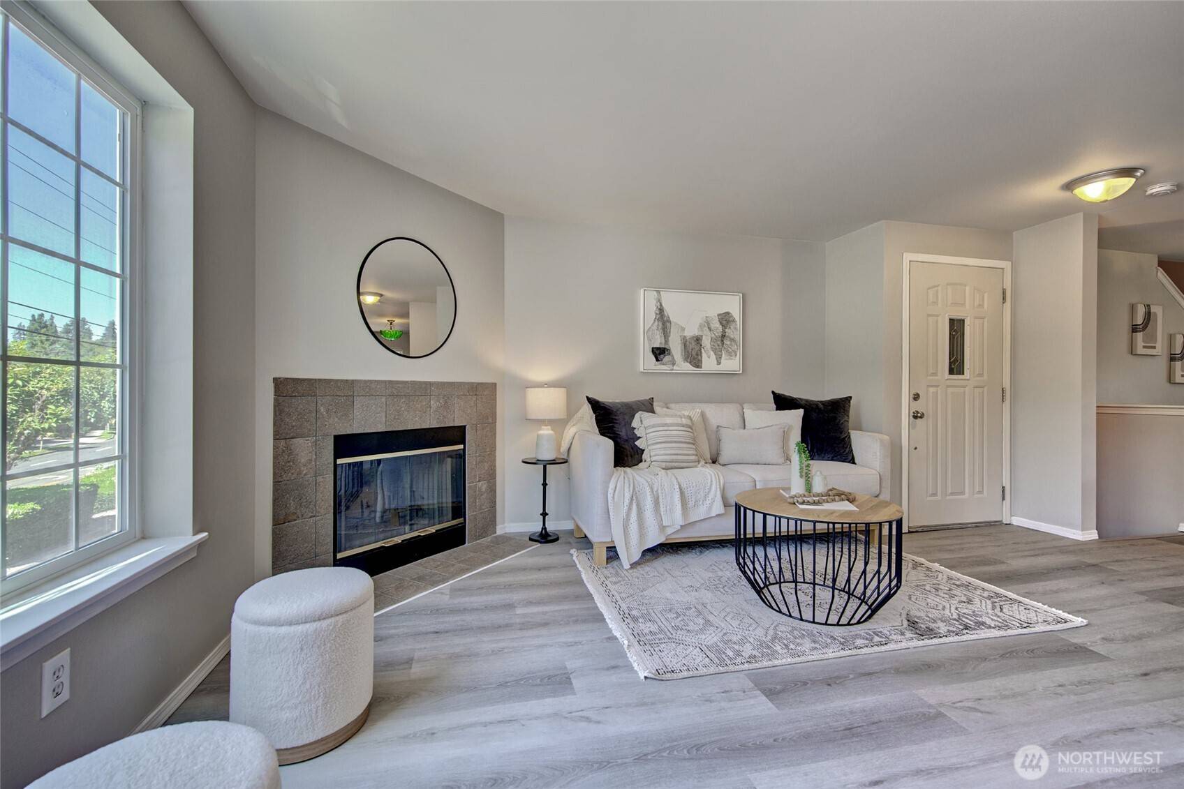 23317 Edmonds WAY #4, Edmonds, WA 98026