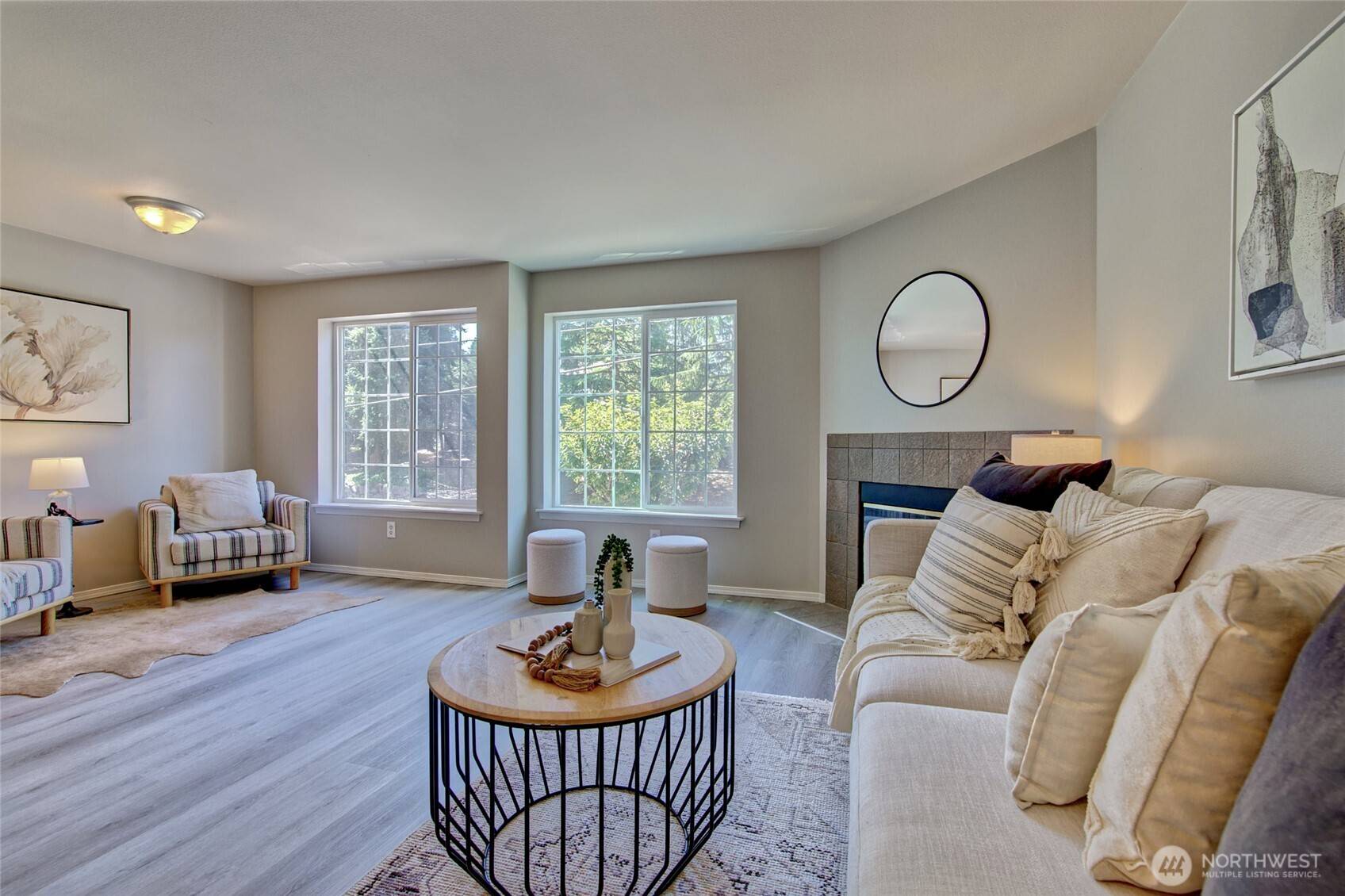 23317 Edmonds WAY #4, Edmonds, WA 98026