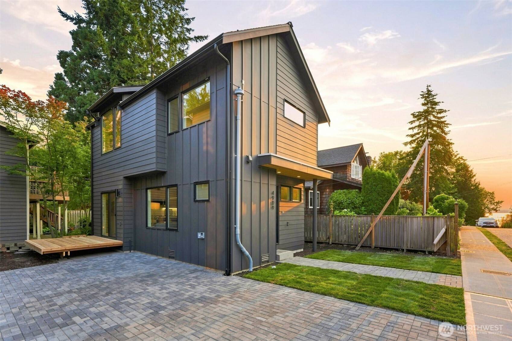4909 SW Canada DR, Seattle, WA 98136