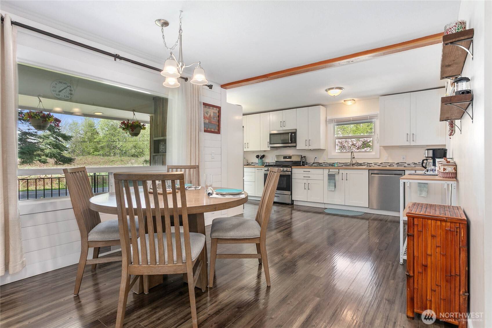 997 W Larson RD, Bellingham, WA 98226