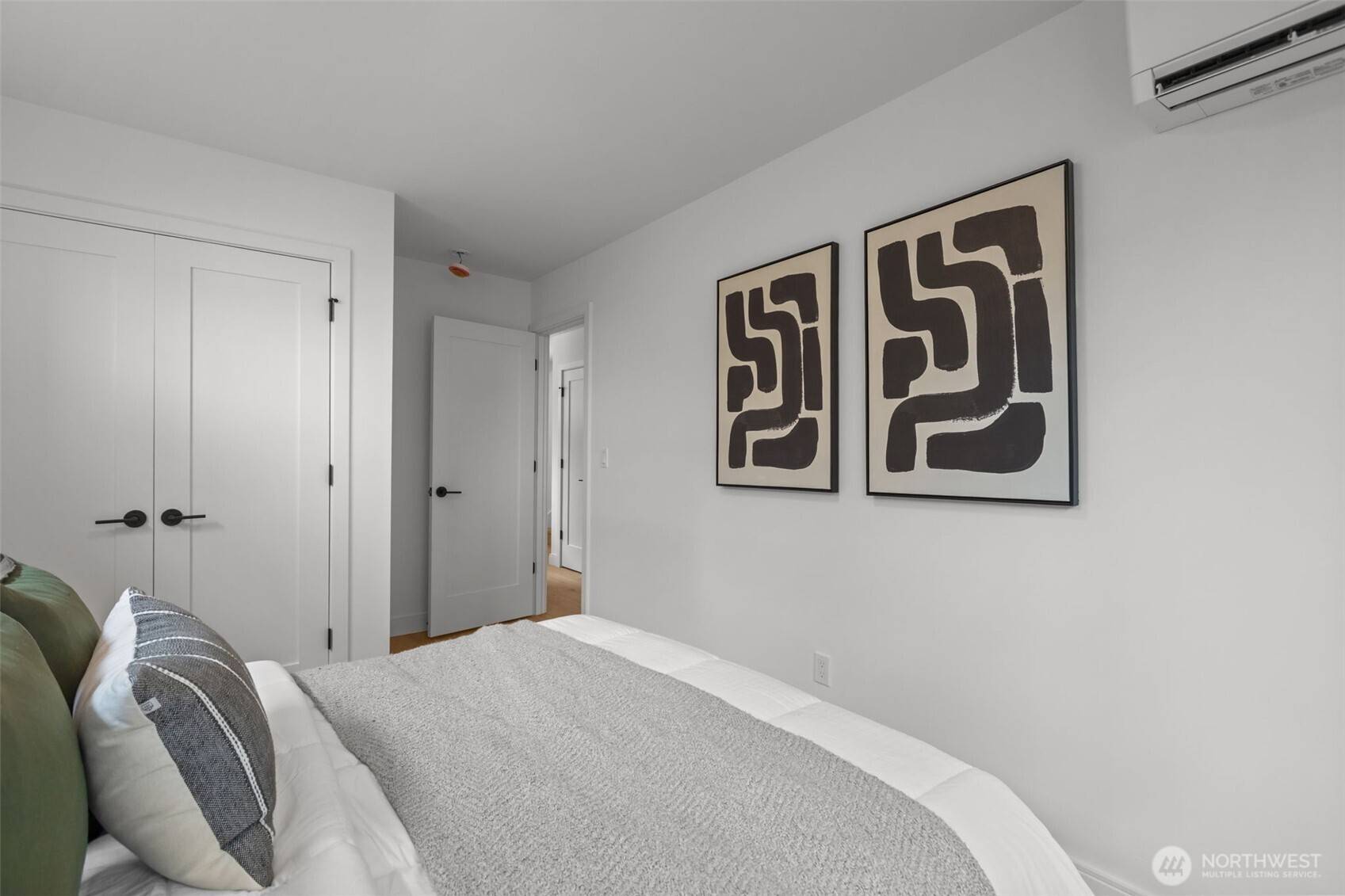 2220 B NW 62nd ST, Seattle, WA 98107