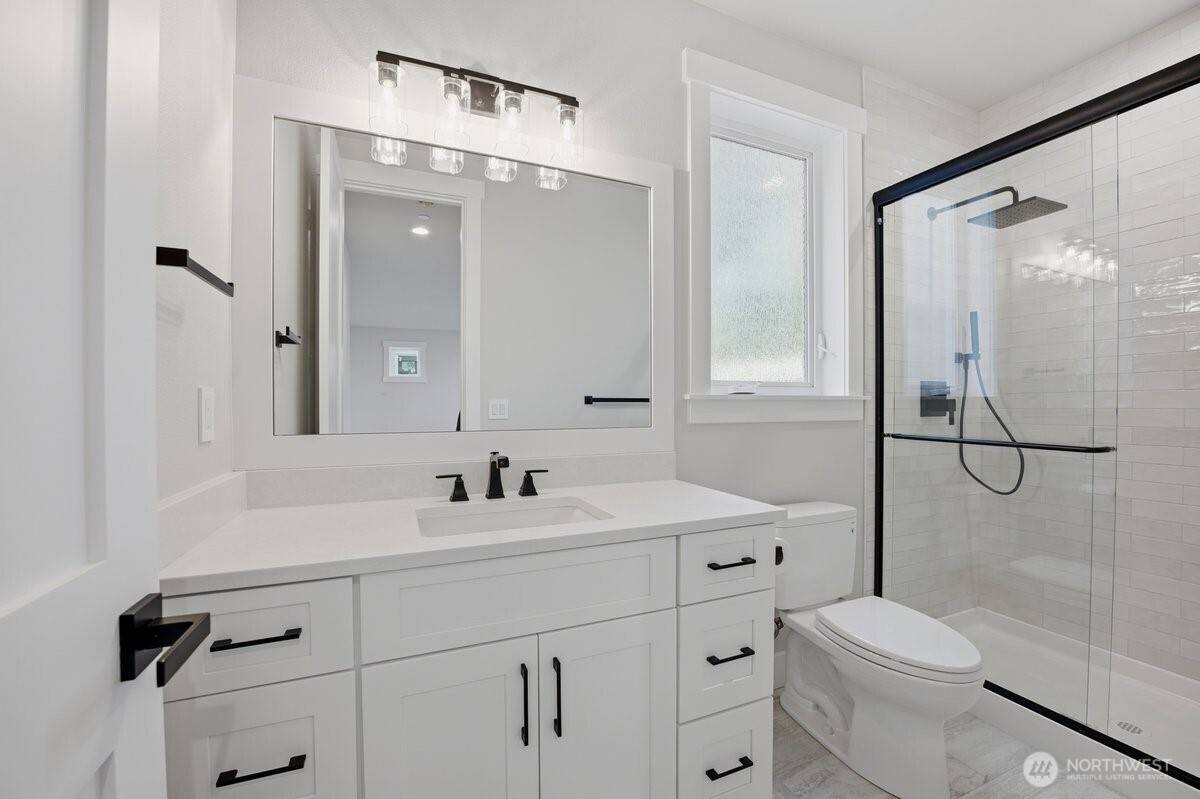 8525 230th PL SW #11, Edmonds, WA 98026