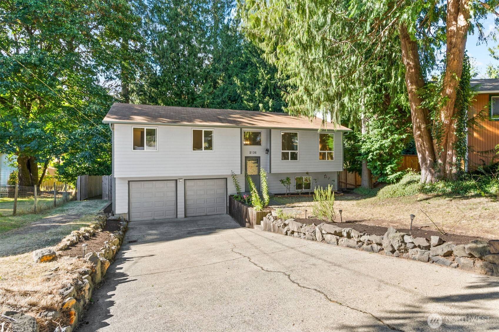 2136 NW Clinton AVE, Poulsbo, WA 98370