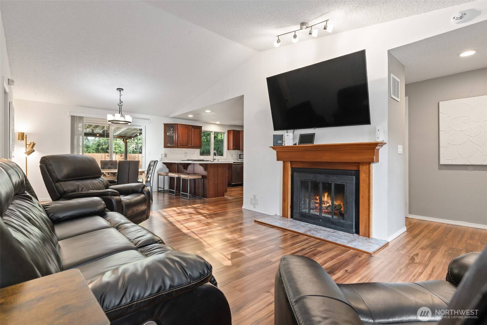 6009 190th AVE E, Lake Tapps, WA 98391