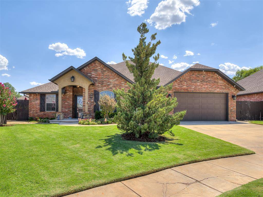 534 W Chickasaw Court WAY, Mustang, OK 73064